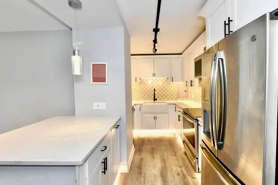 4343 N Clarendon Avenue #516, Chicago, IL 60613 - #3