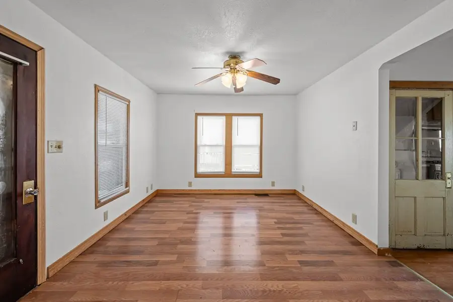 2025 S Bluff Boulevard, Clinton, IA 52732 - Image #2