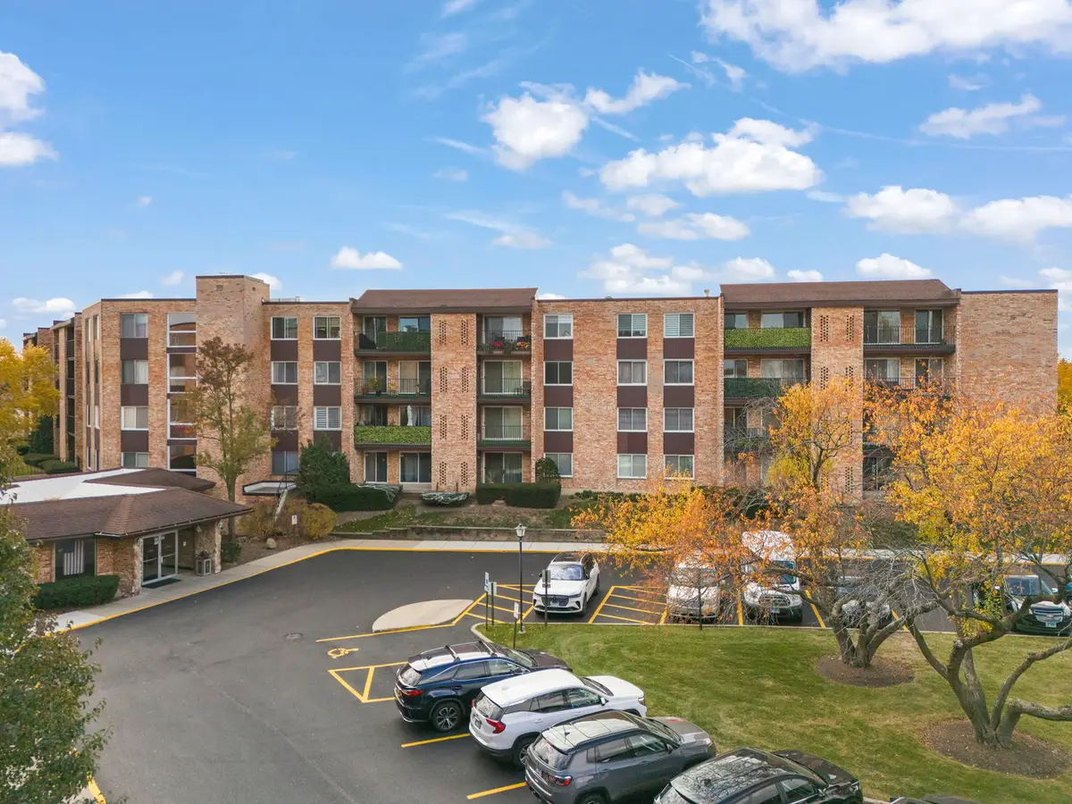 1101 S Hunt Club Drive #414, Mount Prospect, IL 60056 - Image #1