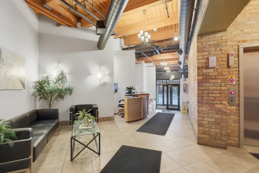 225 W Huron Street #313, Chicago, IL 60654 - Image #3