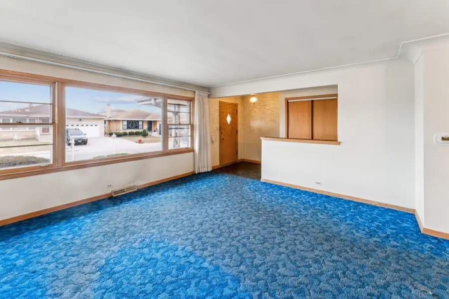 8300 W Balmoral Avenue, Chicago, IL 60656 - #2