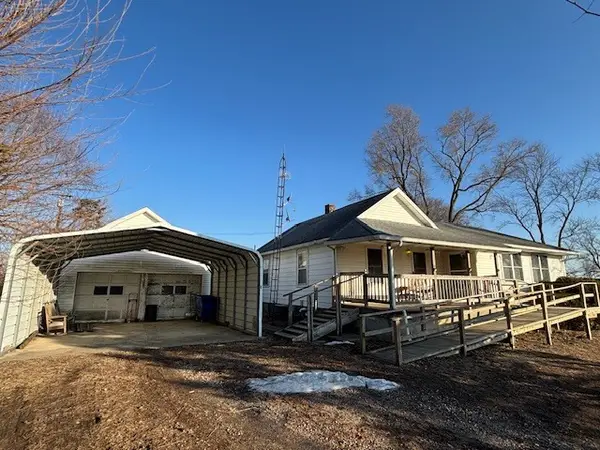 5106 N Cunningham Avenue, Urbana, IL 61802