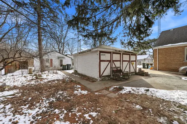 6909 W Niles Terrace, Niles, IL 60714