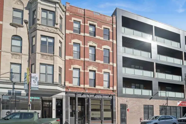 701 N Milwaukee Avenue #4R, Chicago, IL 60642