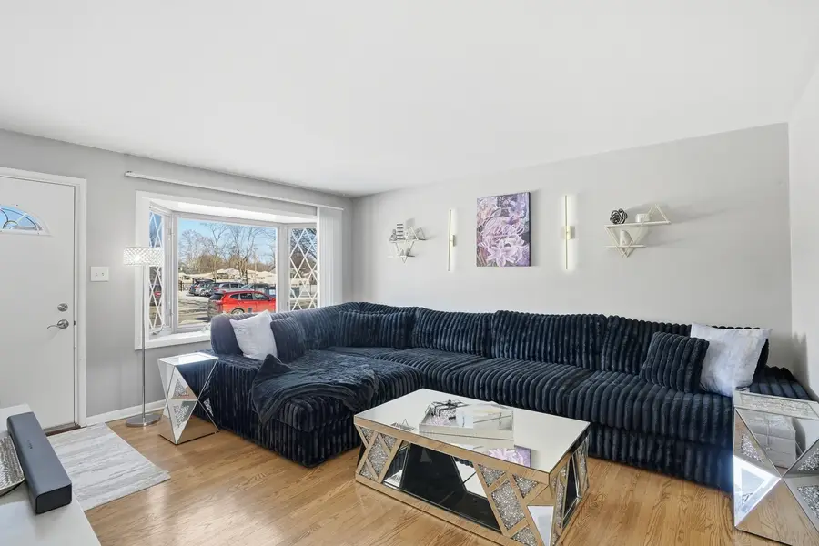 537 E 161st Place, South Holland, IL 60473 - #3