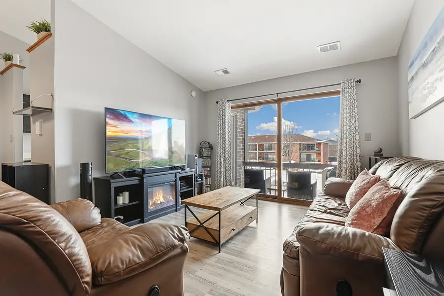 5024 Circle Court #1010, Crestwood, IL 60418 - #2