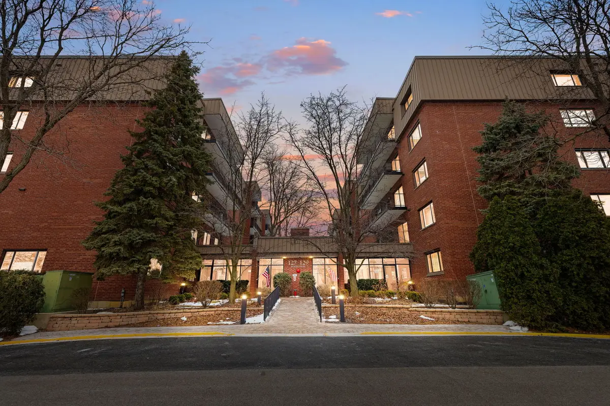 129 Acacia Circle #106E, Indian Head Park, IL 60525 - #1