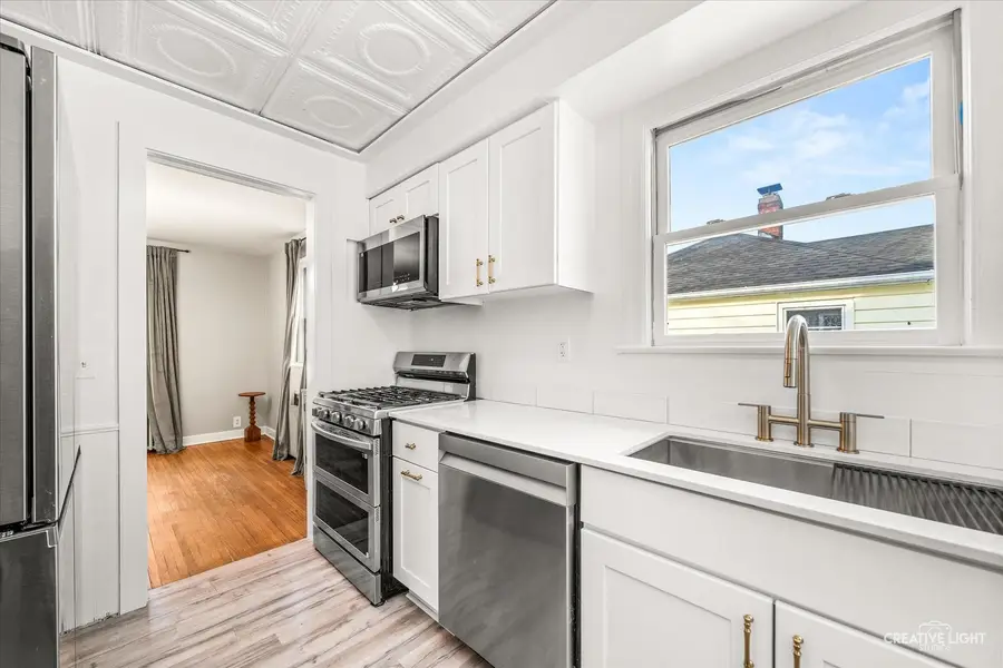 523 Preston Avenue, Elgin, IL 60120 - #3