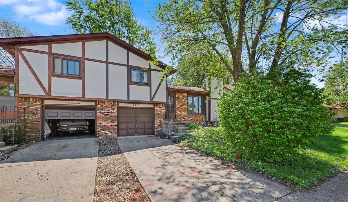 2123 E Mill Stone Road #2123, Decatur, IL 62526 - #1