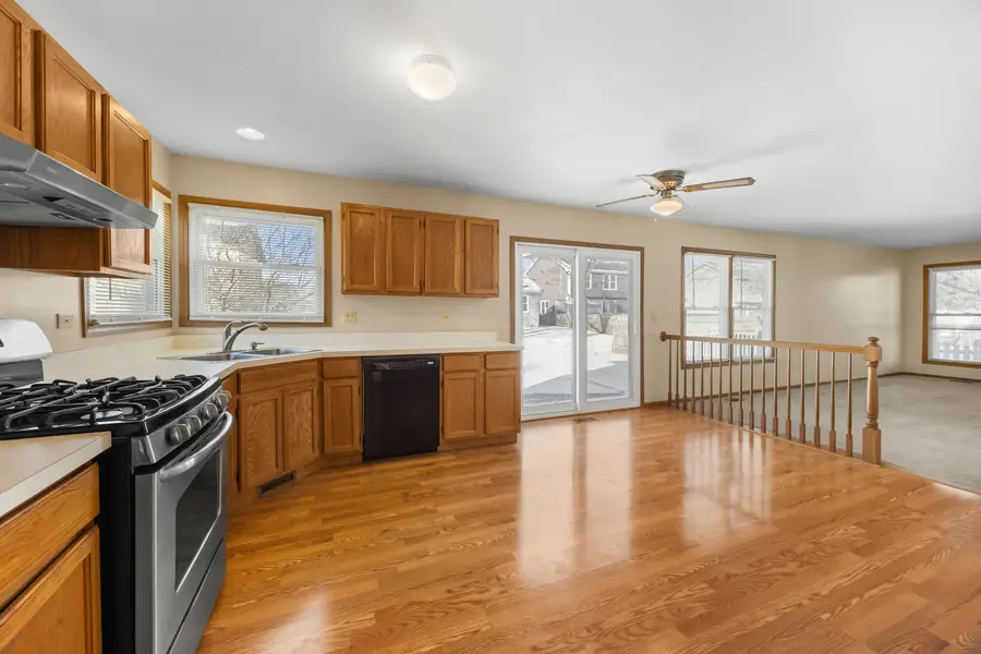 515 Indian Ridge Trail, Wauconda, IL 60084 - Image #2