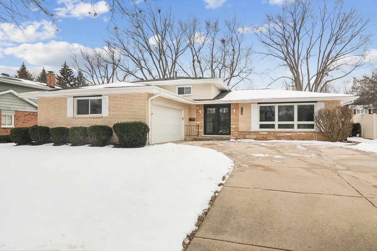 521 E Balsam Lane, Palatine, IL 60074 - Image #1