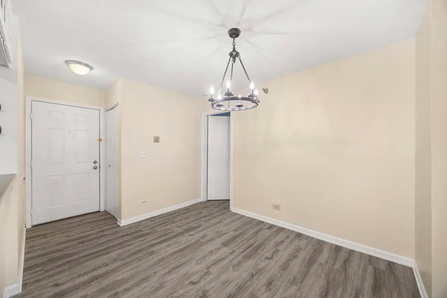 214 Glengarry Drive #201, Bloomingdale, IL 60108 - #2