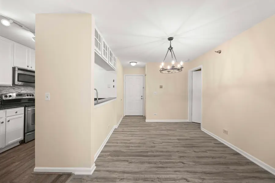 214 Glengarry Drive #201, Bloomingdale, IL 60108 - #3