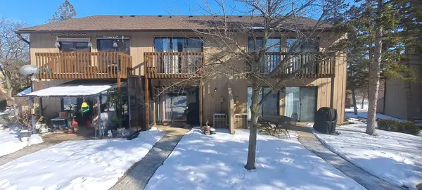 23 Jamaica Colony Common #5, Fox Lake, IL 60020