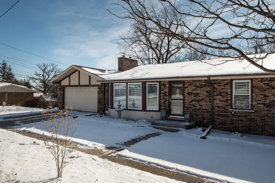 9401 S 83rd Avenue, Hickory Hills, IL 60457 - Image #3