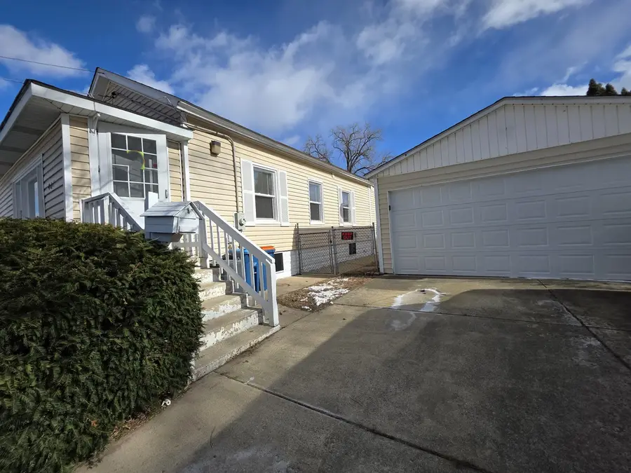 461 Wood Street, Aurora, IL 60505 - Image #2