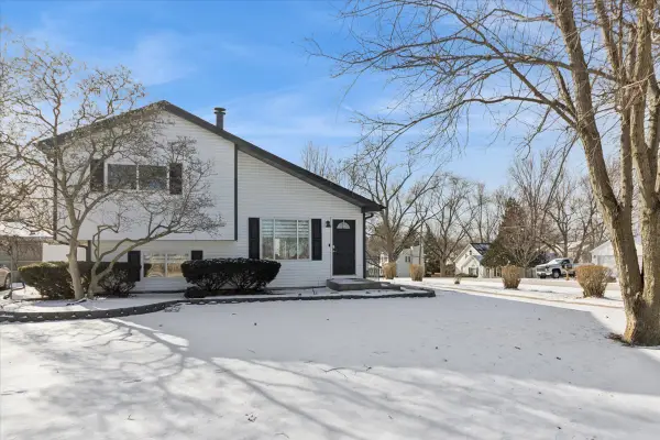 27W585 Galusha Avenue, Warrenville, IL 60555