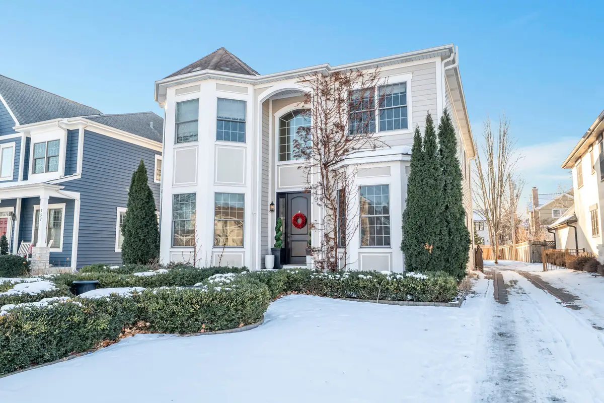 749 E Sunnyside Avenue, Libertyville, IL 60048 - Image #1