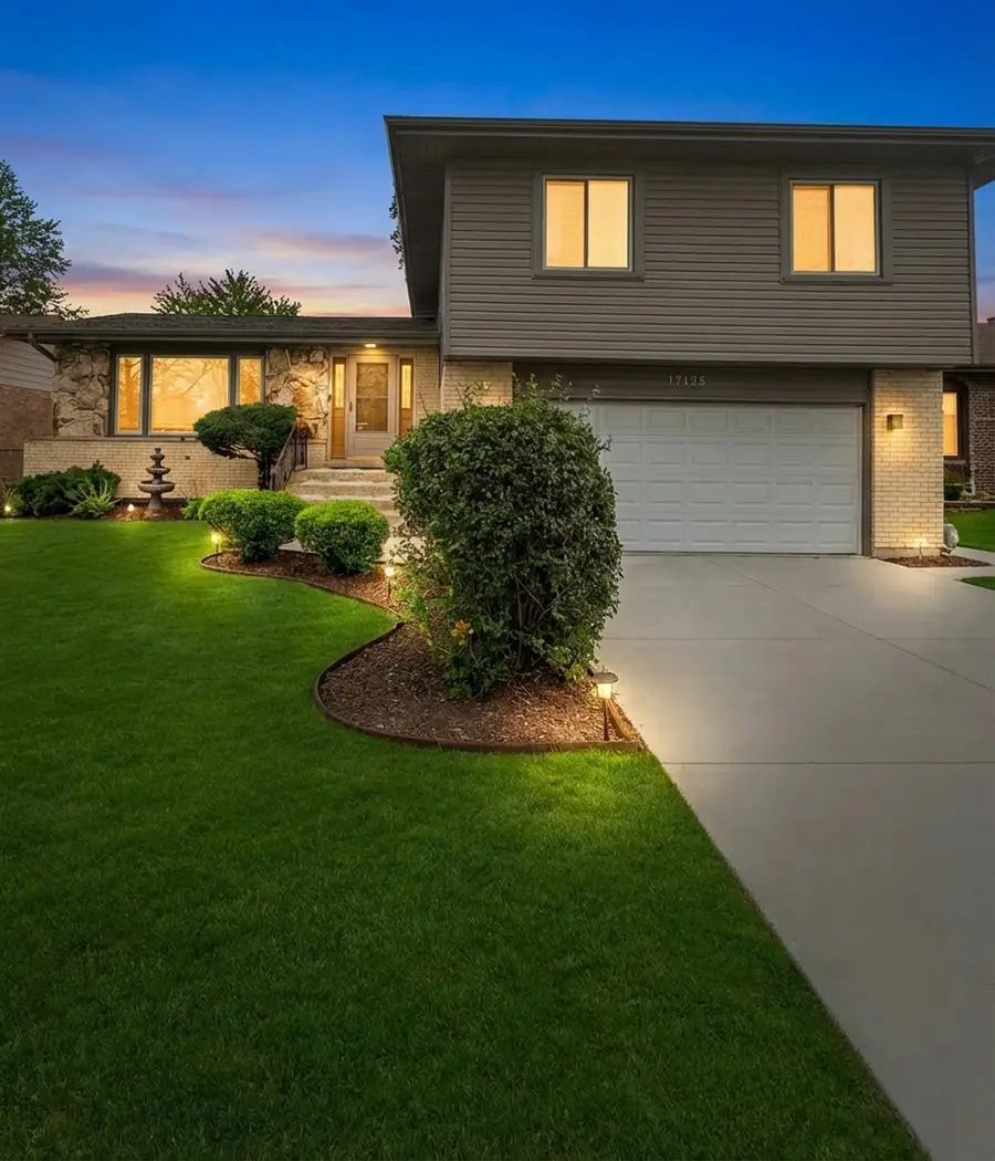 17125 Cregier Avenue, South Holland, IL 60473 - Image #2