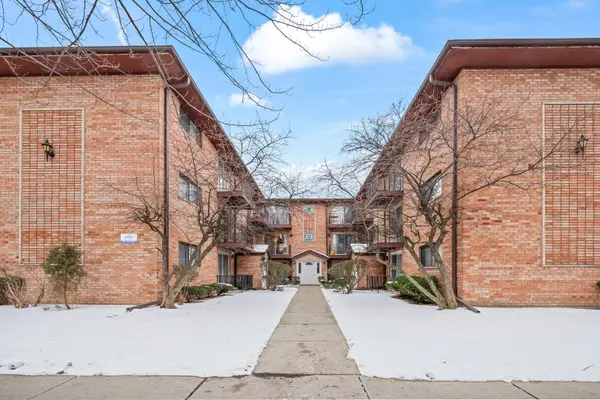 5819 W Higgins Avenue #2D, Chicago, IL 60630