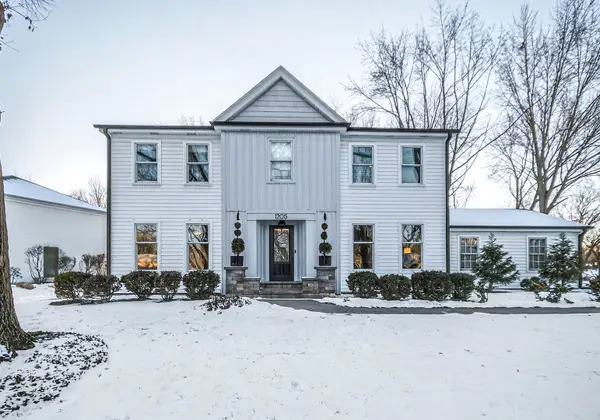 1205 Briergate Drive, Naperville, IL 60563