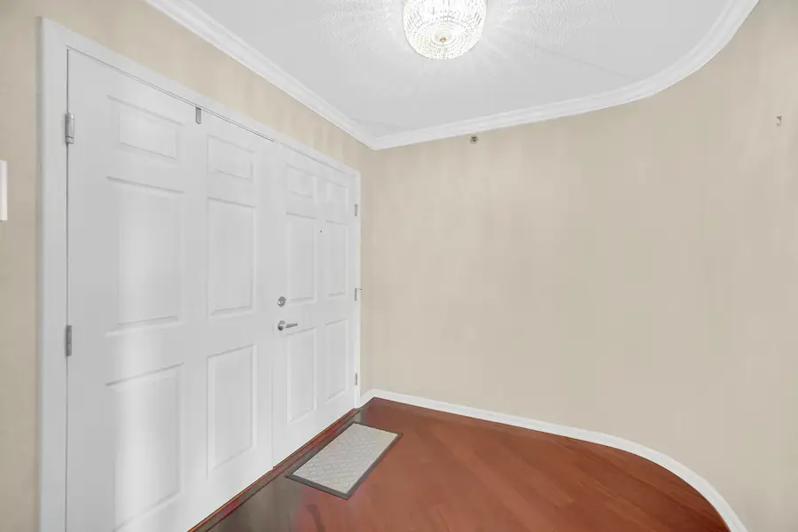 730 Creekside Drive #405C, Mount Prospect, IL 60056 - Image #3