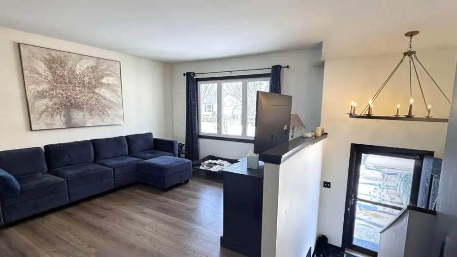 543 Ridge Circle, Streamwood, IL 60107 - Image #3