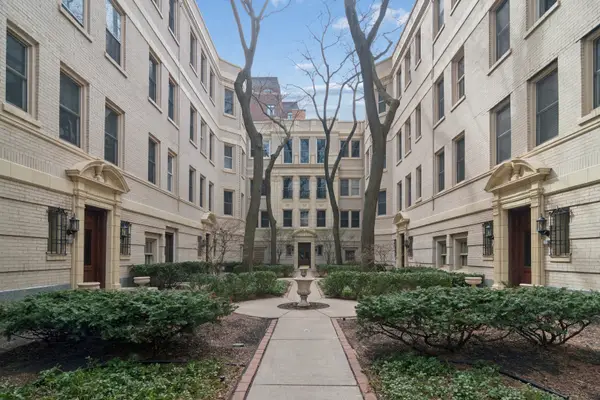 435 W Aldine Avenue #17, Chicago, IL 60657