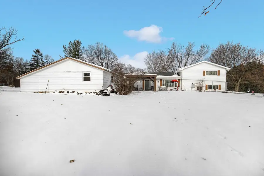 22115 Grenadier Drive, Marengo, IL 60152 - Image #2