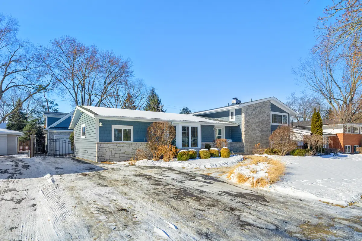 711 S 4th Avenue, Libertyville, IL 60048 - Image #1