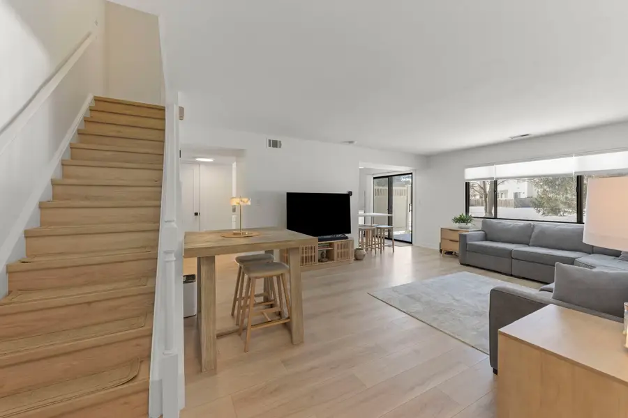 812 Dracut Lane, Schaumburg, IL 60173 - Image #2