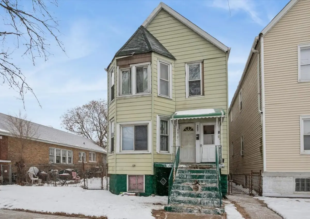 6027 S Loomis Boulevard, Chicago, IL 60636 - #1