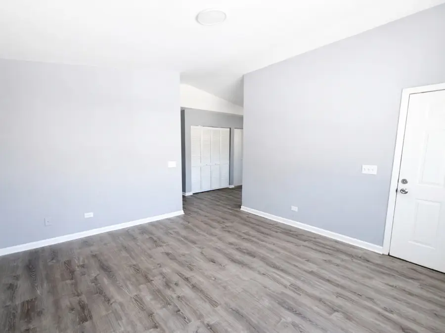 35330 N Nielsen Drive, Round Lake Beach, IL 60073 - Image #3