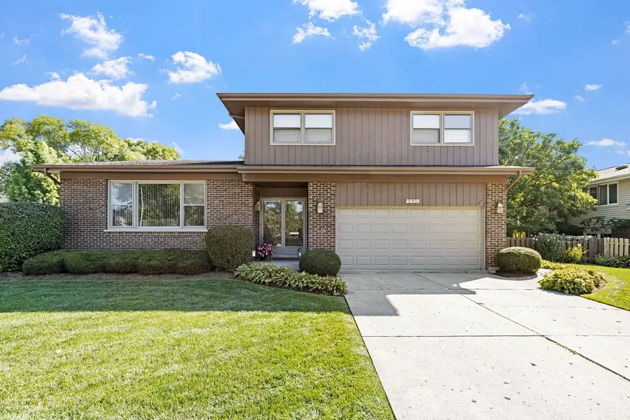 2439 N Windsor Drive, Arlington Heights, IL 60004 - #3