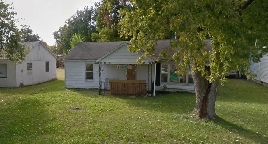 713 Burrell Street, Carmi, IL 62821 - #3