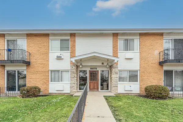 8872 N Jody Lane #2E, Des Plaines, IL 60016