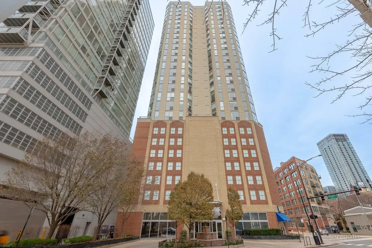 645 N Kingsbury Street #1205, Chicago, IL 60654 - #1
