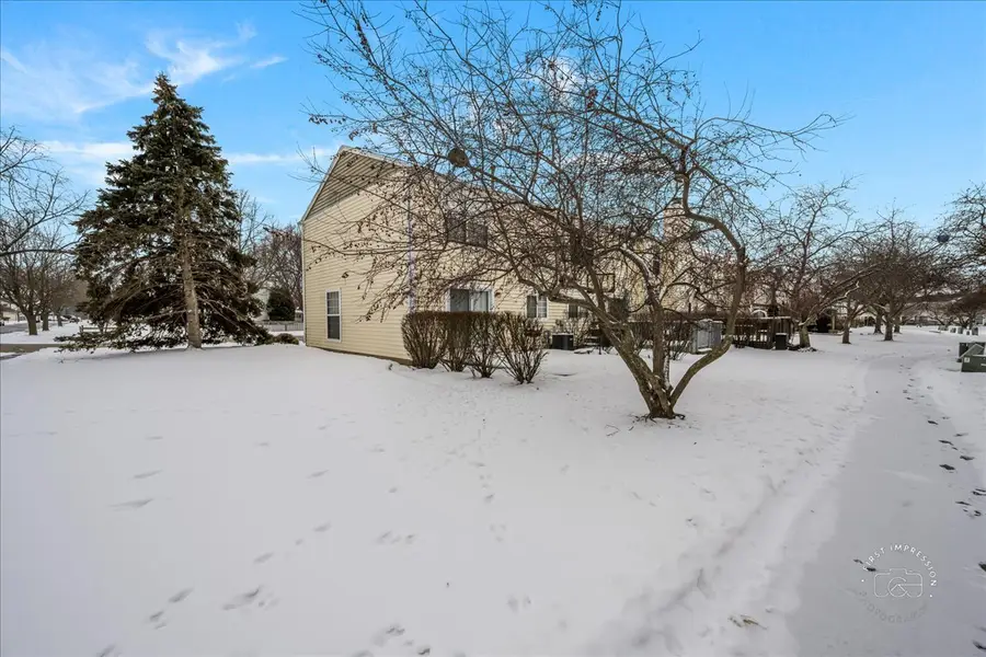 1780 College Green Drive, Elgin, IL 60123 - Image #2