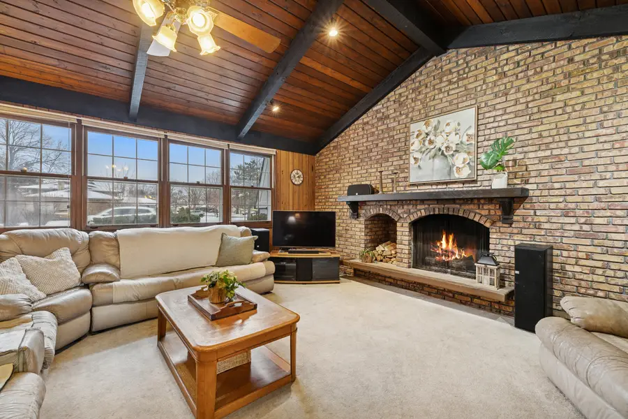 635 Eletson Drive, Crystal Lake, IL 60014 - Image #3