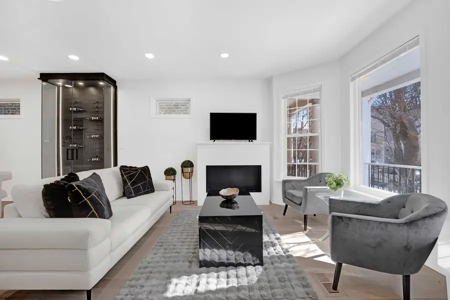 1910 W George Street, Chicago, IL 60657 - Image #2