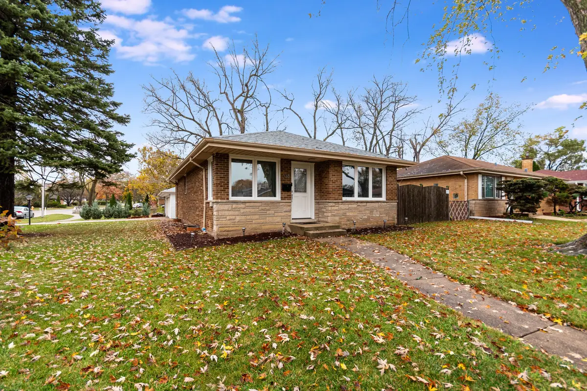 138 W Janice Lane, Addison, IL 60101 - Image #1