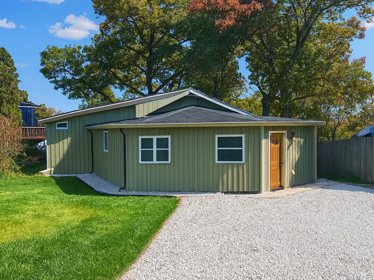 806 Peter Street, McHenry, IL 60051 - Image #1