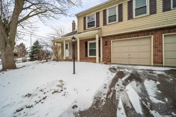 2547 College Hill Circle, Schaumburg, IL 60173