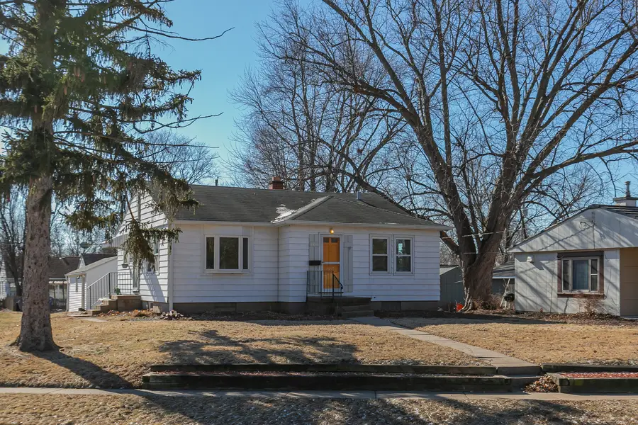 1117 Mississippi Boulevard, Bettendorf, IA 52722 - #2