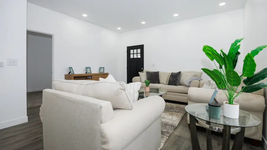 733 W Prairie Street, Pontiac, IL 61764 - #3