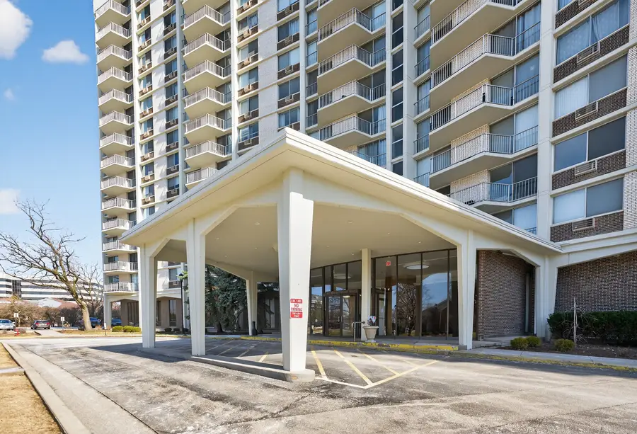 40 N Tower Road #9K, Oak Brook, IL 60523 - #2