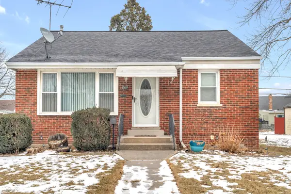 17617 Burnham Avenue, Thornton, IL 60476