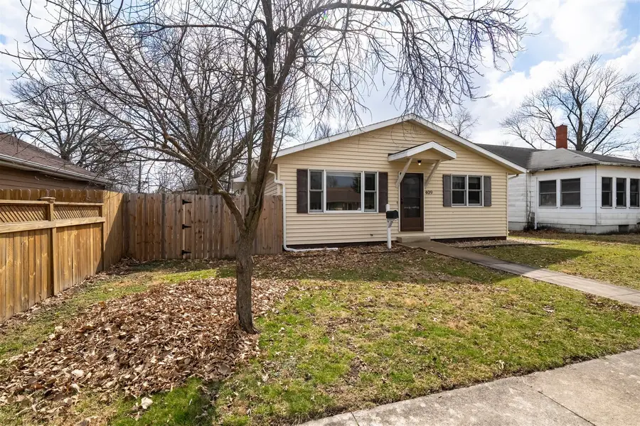 409 E Delaware Street, Dwight, IL 60420 - #2