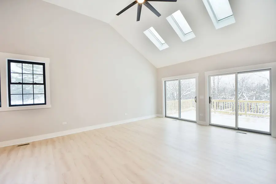 28722 N Madison Avenue, Wauconda, IL 60084 - Image #2