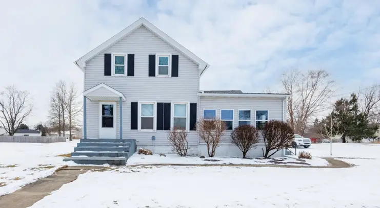 300 E South Street, Atlanta, IL 61723 - #1